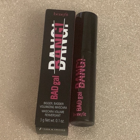 🍒2/$28 or 3/$38🍒 Benefit Bad Gal Mascara (Intense Pitch Black) - Picture 1 of 4